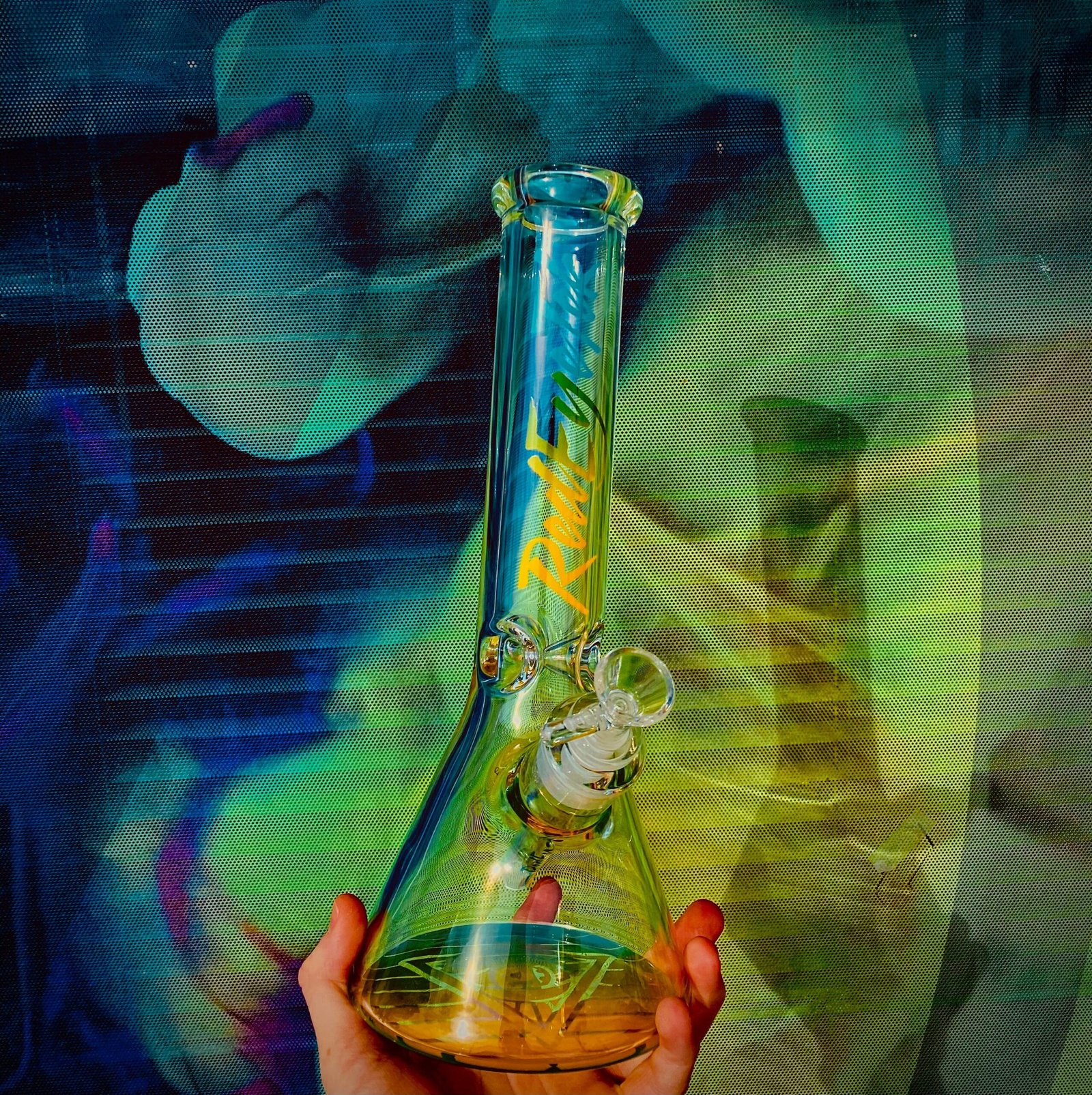 Red Eye Tek 7mm Synth Beaker Bong 15″ - Image 2